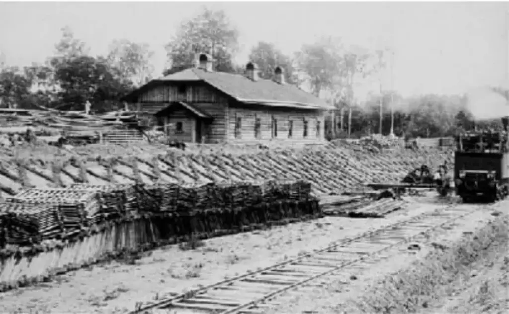 Russian Railroad Workers Barracks, 1898